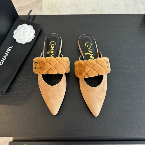 CC MULE IN LISCIO VELLUTO BEIGE SEPPIA CON FERRAMENTA ORO