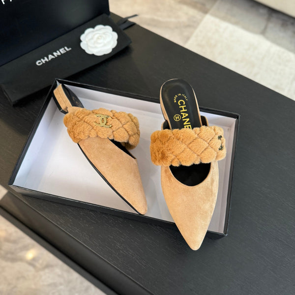 CC MULE IN LISCIO VELLUTO BEIGE SEPPIA CON FERRAMENTA ORO