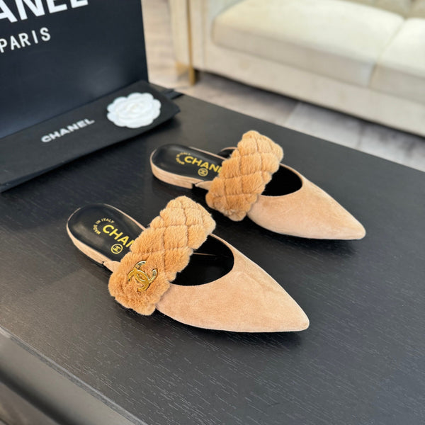 CC MULE IN LISCIO VELLUTO BEIGE SEPPIA CON FERRAMENTA ORO