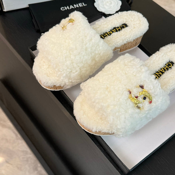 CC Slippers White Fleece Wool