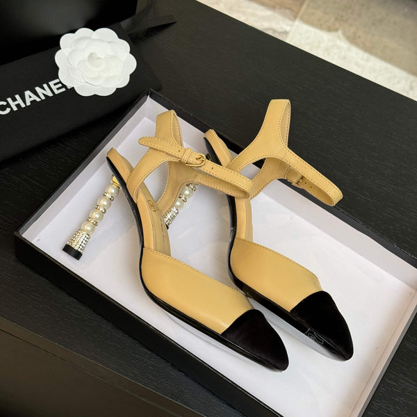 CC 25S Slingback 85mm Pelle di vitello beige Pelle scamosciata nera