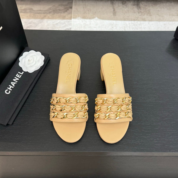 Sandali con tacco a mulo CC 25B in pelle di pecora beige da 50 mm con catena 373818