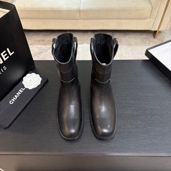 CC 2025 Short Boot Black Sheepskin 550659