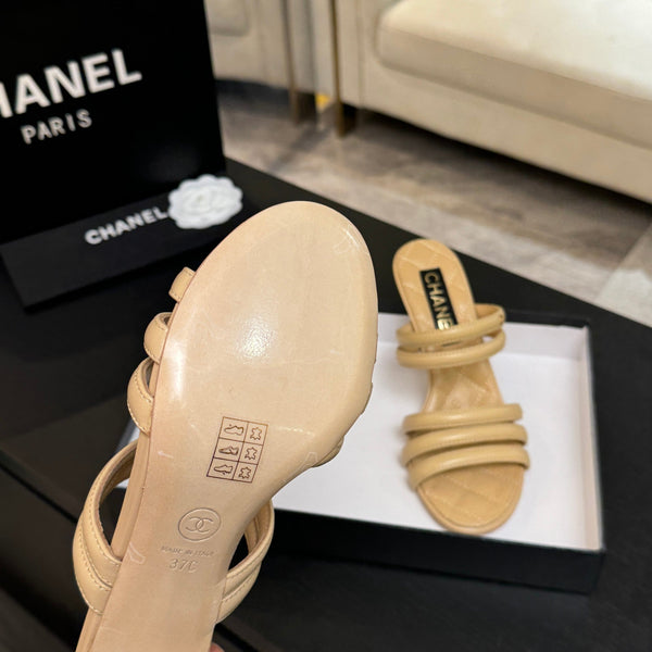 Sandales CC 26C à double bride en peau de mouton beige