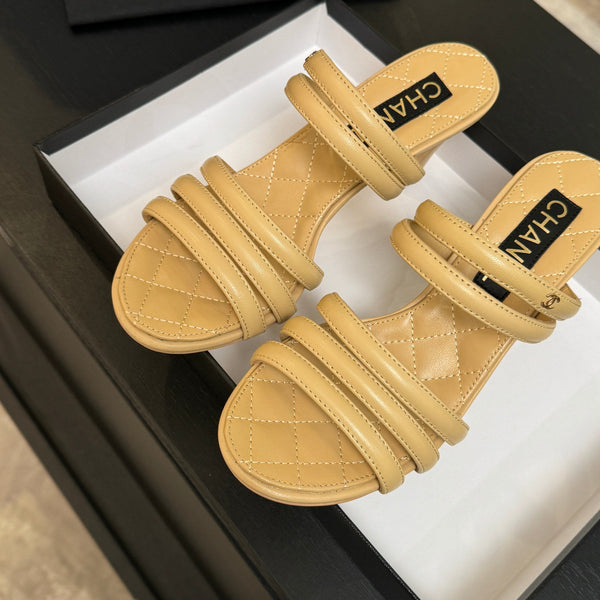 Sandales CC 26C à double bride en peau de mouton beige