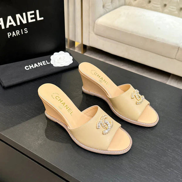 CC 2026 Wedge Sandals 65 Beige Lambskin 667774