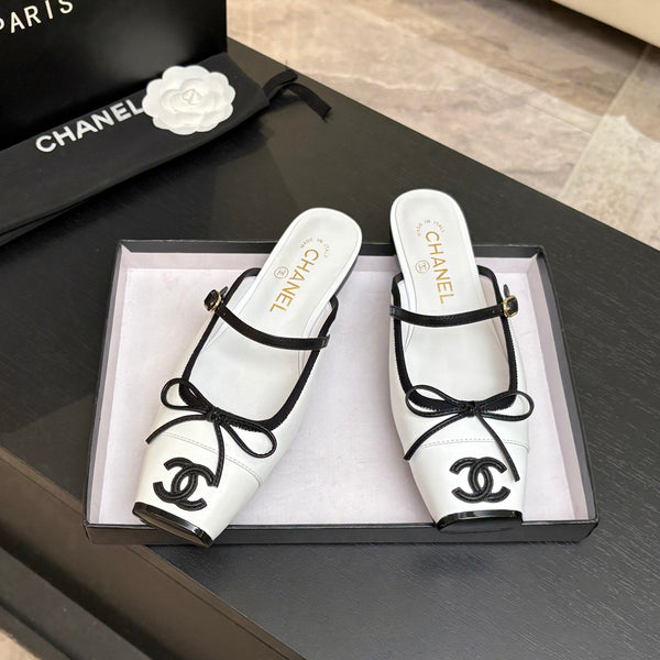 CC 26s Square Head Flat Half Slipper White Leather 847246