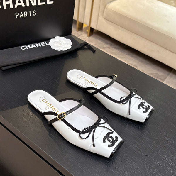 CC 26s Square Head Flat Half Slipper White Leather 847246