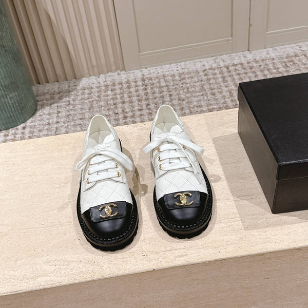 Chaussures CC 26s 2cm Noir Blanc Matelassé Cuir de veau 583904