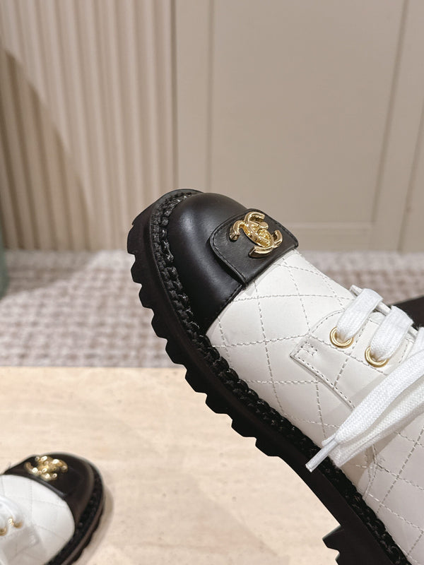 Chaussures CC 26s 2cm Noir Blanc Matelassé Cuir de veau 583904