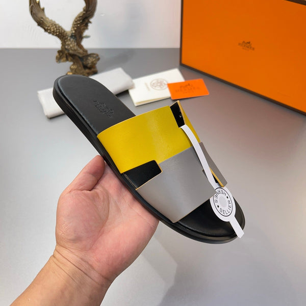 Pantofole HM Oran in pelle di vitello grigio chiaro e giallo 735646