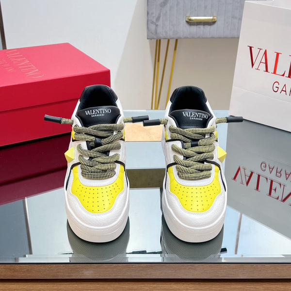 Baskets Garavani VT 2025 Blanc Noir Jaune Cuir de vachette 546976