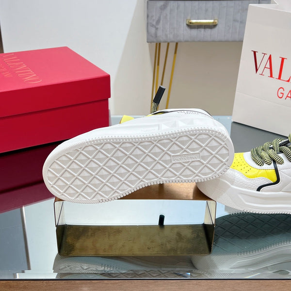 Baskets Garavani VT 2025 Blanc Noir Jaune Cuir de vachette 546976