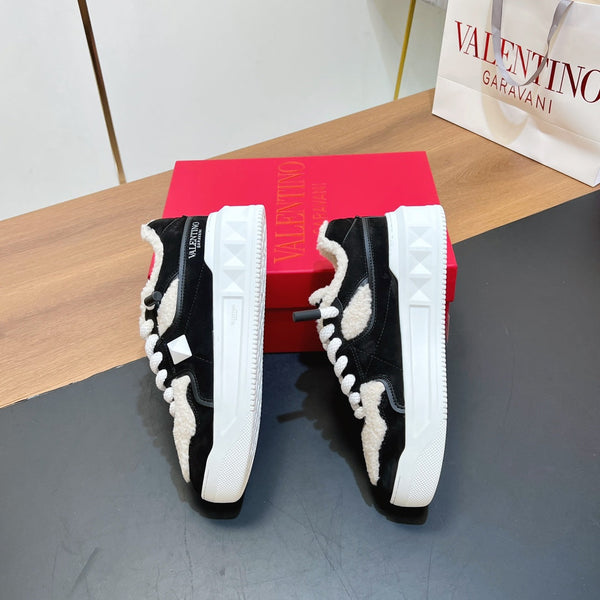 VT 2025 Baskets Garavani Daim Noir Laine Cuir 546984