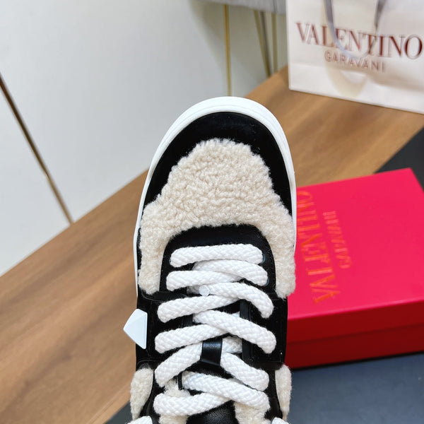 VT 2025 Baskets Garavani Daim Noir Laine Cuir 546984