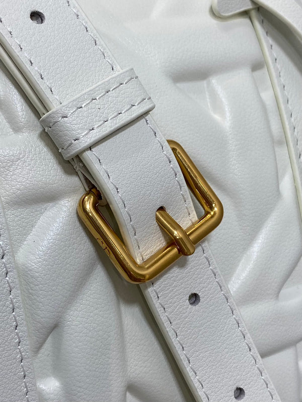 BORSA GROOVE 25 IN PELLE DI VITELLO MACROCANNAGE BIANCA CON FERRAMENTA ORO