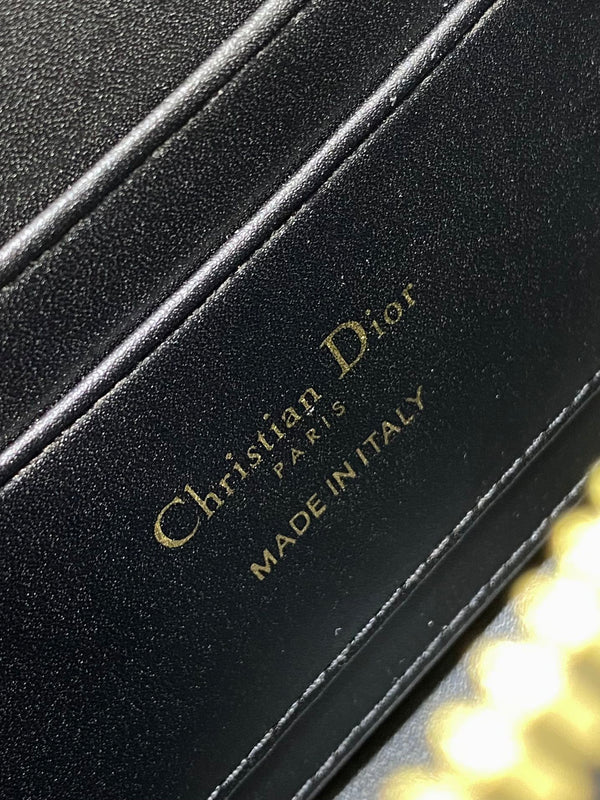 BORSA MINI GROOVE 20 IN PELLE DI VITELLO MACROCANNAGE NERA