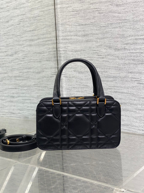 BORSA MINI GROOVE 20 IN PELLE DI VITELLO MACROCANNAGE NERA