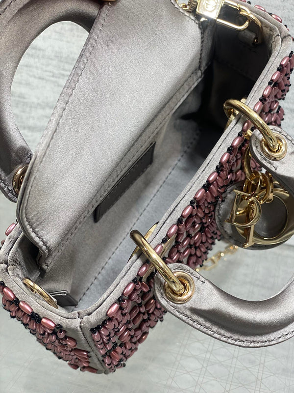 MINI BORSA DA DONNA 16 IN RASO MARRONE WENGE E PELLE DI VITELLO CON DISEGNO DI PERLINE