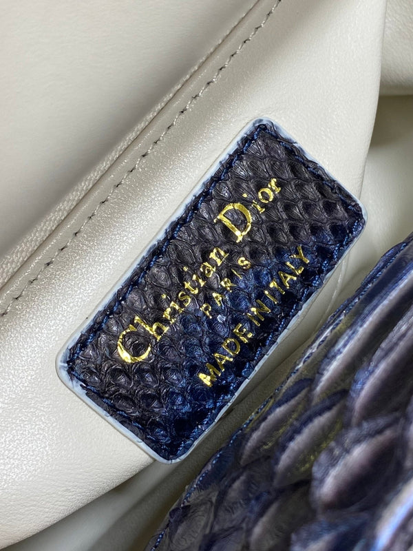 MINI 17 BORSA DA DONNA IN PELLE DI AGNELLO CON MOTIVO SERPENTE NERO E BLU NAVY