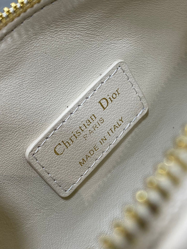 BORSA GROOVE 17 IN PELLE DI VITELLO MACROCANNAGE BIANCO CREMA CON FERRAMENTA ORO