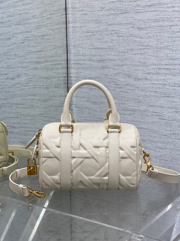 BORSA GROOVE 20 IN PELLE DI VITELLO MACROCANNAGE BIANCO CREMA CON FERRAMENTA ORO