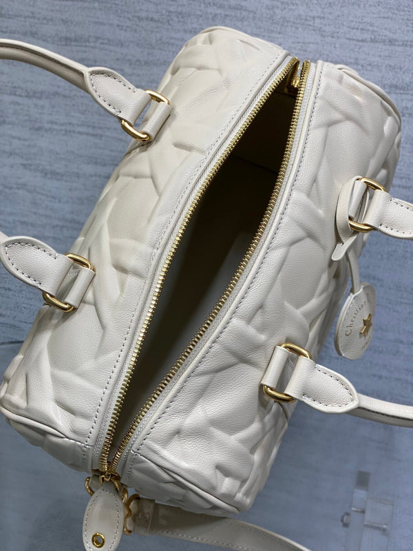 BORSA GROOVE 25 IN PELLE DI VITELLO MACROCANNAGE BIANCO CREMA CON FERRAMENTA ORO