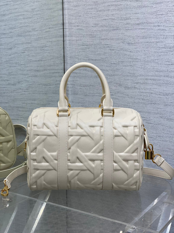 BORSA GROOVE 25 IN PELLE DI VITELLO MACROCANNAGE BIANCO CREMA CON FERRAMENTA ORO