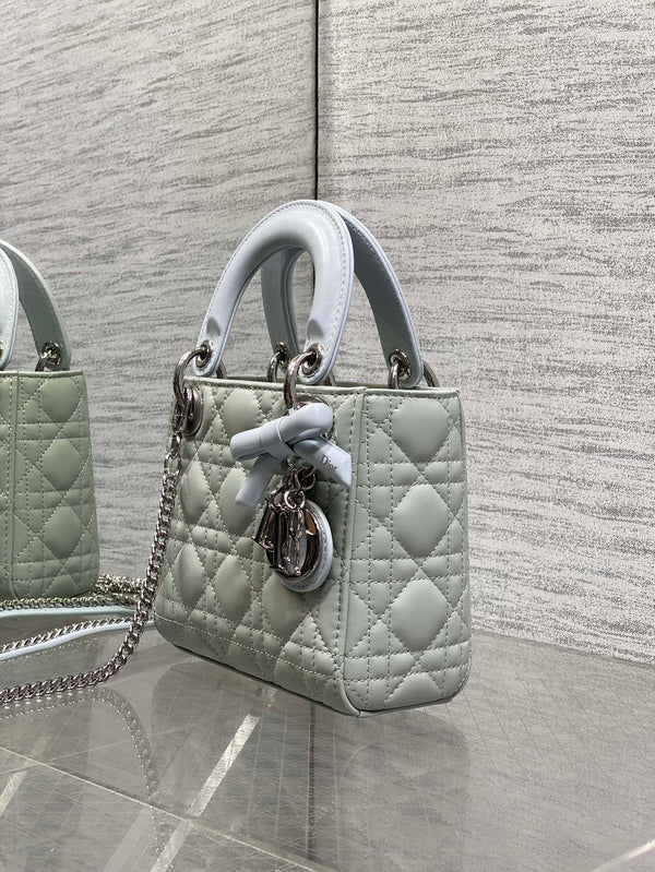 Sac Mini Lady Dior CD 2026 en agneau gris anthracite 286581
