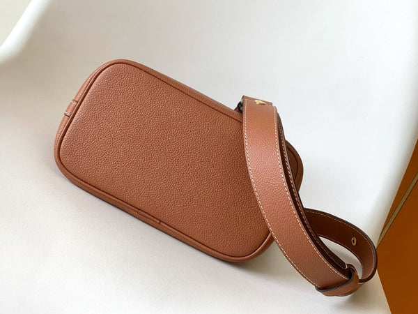 Borsa LV Lock and Walk in pelle di vacchetta marrone oro 241222
