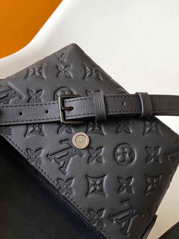 LV Pulse Wearable Wallet 22.5cm Black Monogram Shadow embossed calfskin