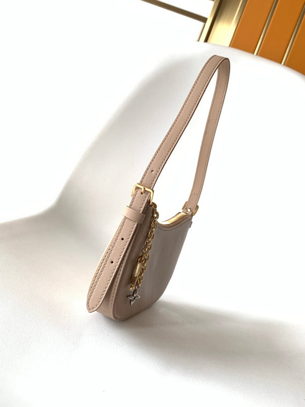 LV M25784 Pochette LV Bloom with Charm 23cm Beige Calfskin GHW