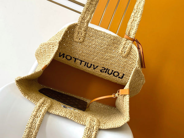 Summer Shopper Tote MM Beige Raffia & Cowhide