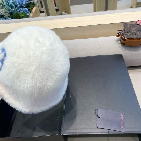 CAPPELLO A SECCHIELLO IN PELLICCIA DI CONIGLIO BIANCO 421262 