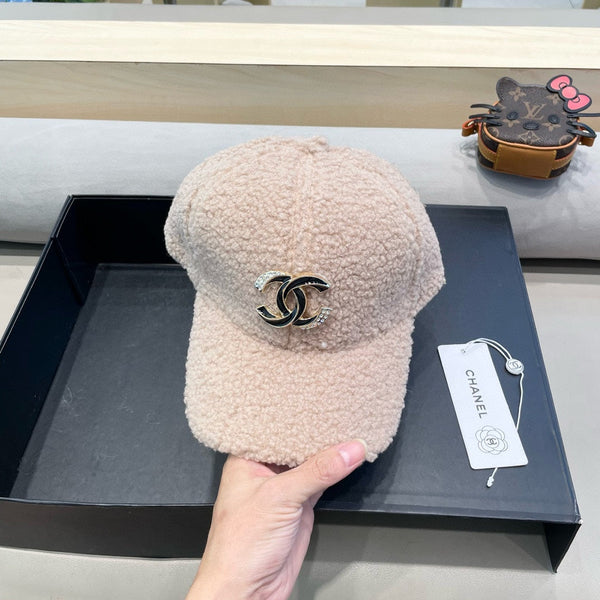 CAPPELLO DA BASEBALL IN PELLICCIA DI AGNELLO ROSA CHIARO 424252 
