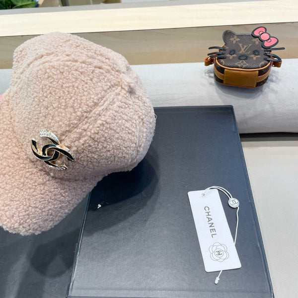 CAPPELLO DA BASEBALL IN PELLICCIA DI AGNELLO ROSA CHIARO 424252 