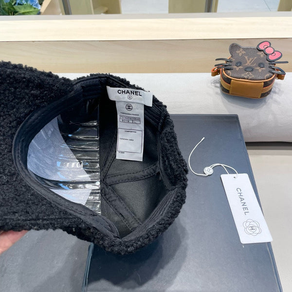 CAPPELLO DA BASEBALL IN PELLICCIA DI AGNELLO NERA 424253 