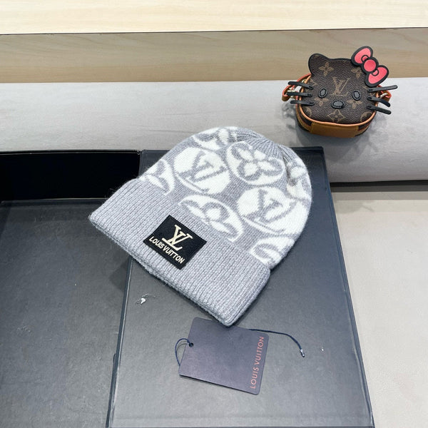 BERRETTO IN MAGLIA GRIGIO CHIARO, LANA BIANCA E PELLICCIA DI CONIGLIO 426242 