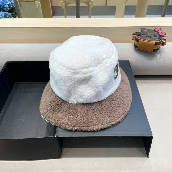 CAPPELLO A SECCHIELLO IN LANA DI AGNELLO MARRONE MEDIO MISTA BIANCO 431622