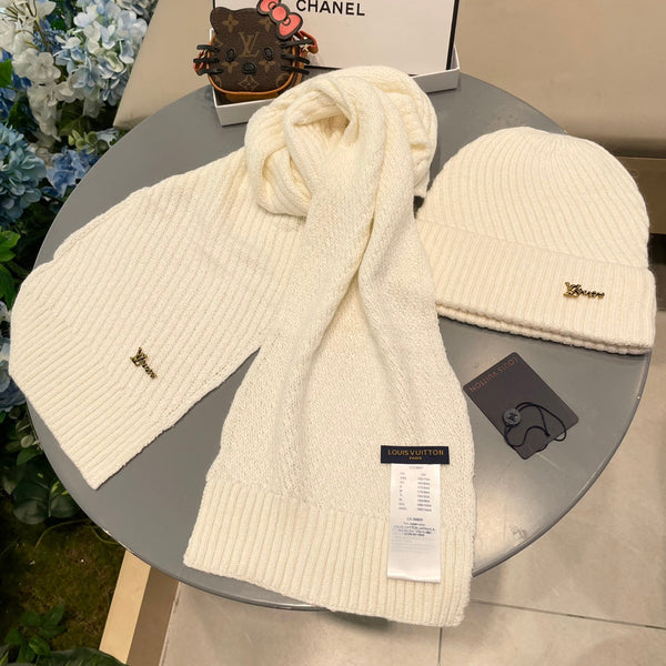SET SCIARPA E CAPPELLO IN LANA BIANCA 436223 