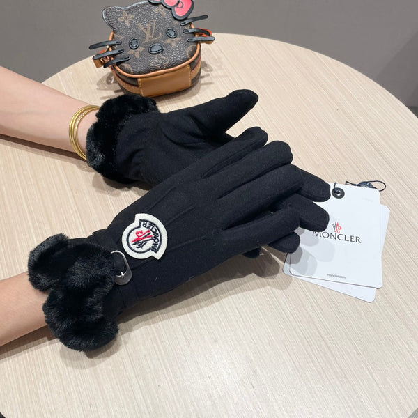 GLOVES IN BLACK WOOL WITH RABBIT FUR 439079