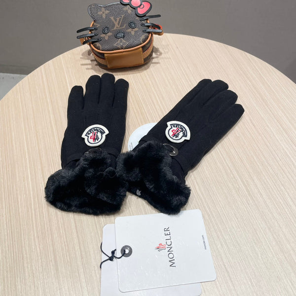 GLOVES IN BLACK WOOL WITH RABBIT FUR 439079