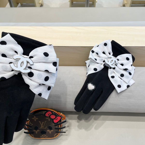 GLOVES IN BLACK MIX WHITE WOOL 454572