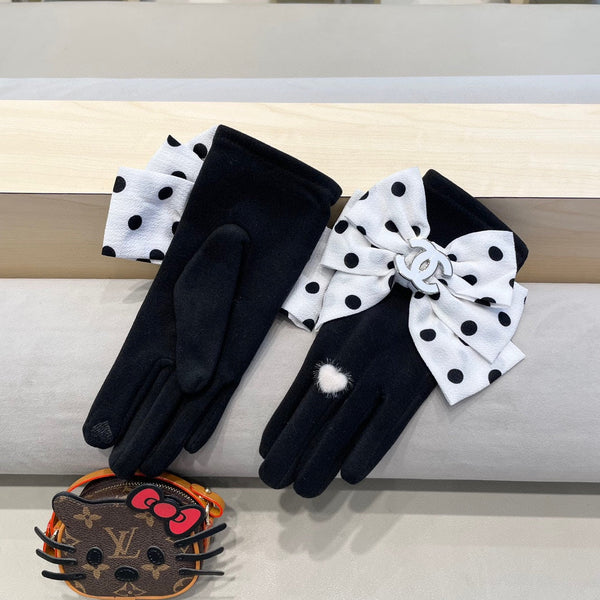 GLOVES IN BLACK MIX WHITE WOOL 454572