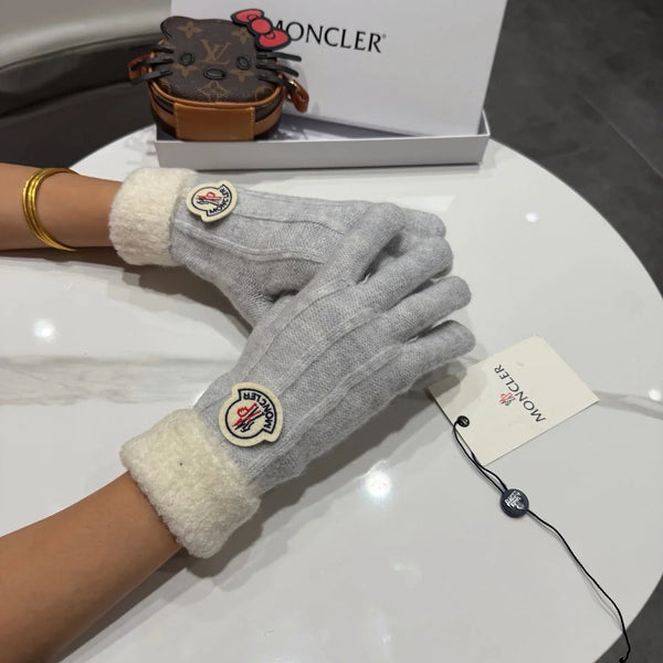 Moncler 26S Cable-Knit Full-Finger Gloves Wool 505726