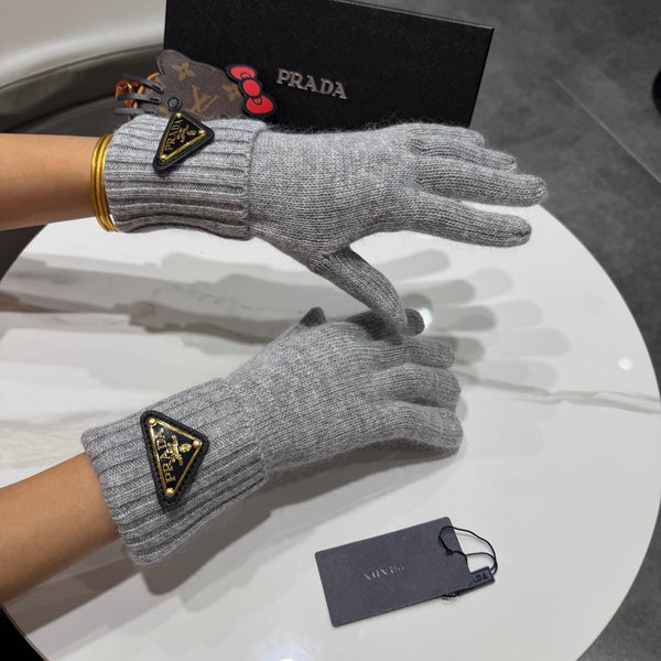 Prad 26S Triangle Logo Full-Finger Gloves Ribbed Knit 505709
