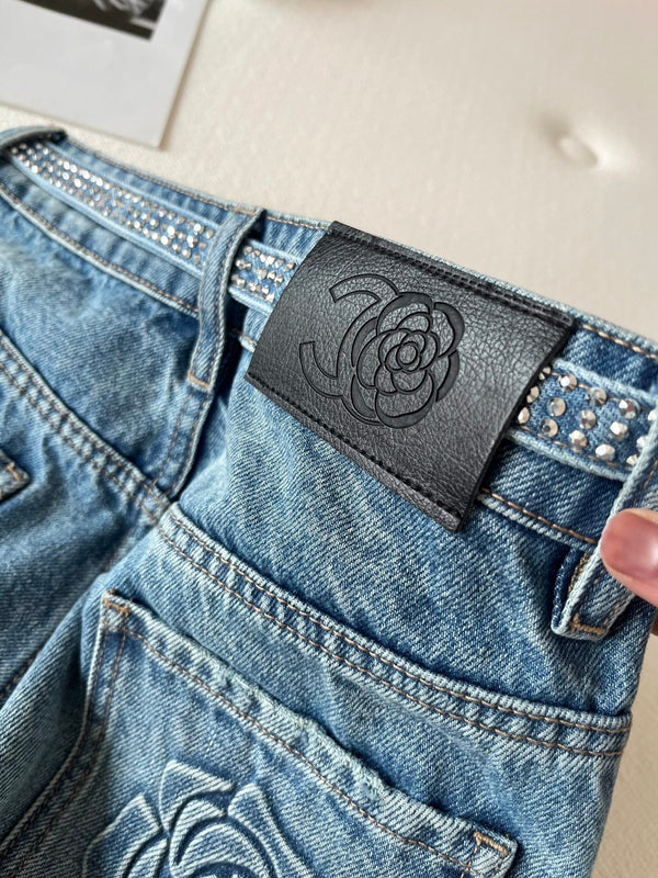 CC Jean large en denim bleu à ceinture en strass 351177