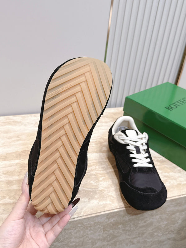BV Orbit Flash Retro Sneaker Black Suede 934420