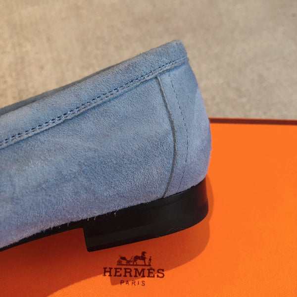 Mocassino Paris in pelle di vitello scamosciata blu cielo con fibbia argentata 509375