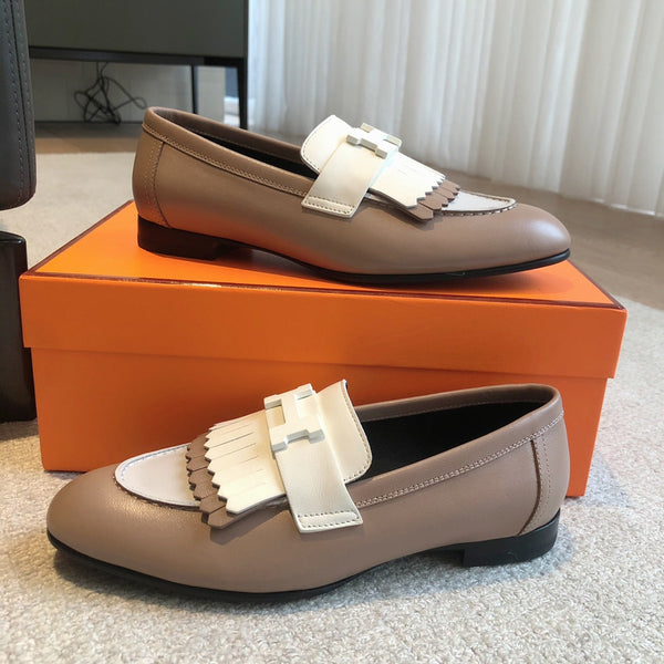 Mocassino Royal in pelle di vitello marrone misto bianco con frange e fibbia bianca con firma 509411